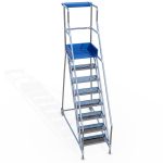 Scala fissa Standard Classica in alluminio con gradini antiscivolo, parapetto e ruote per facile spostamento